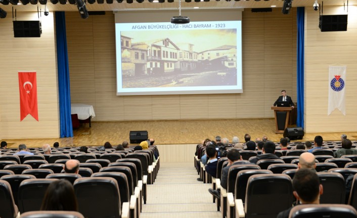 Üniversitemizde, ‘Açılışının 102 yılında Türkiye Büyük Millet Meclisi ve Milli Egemenlik’ Konferansı Düzenlendi