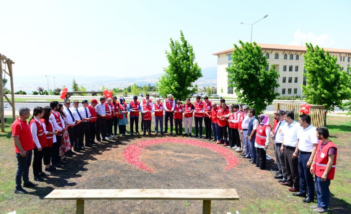 Üniversitemiz Avşar Yerleşkesinde Türk Kızılay Afet Okuryazarlığı Genç Gönüllüler Projesi Kapsamında Tesis Edilen Parkur Alanının Açılışı Gerçekleştirildi