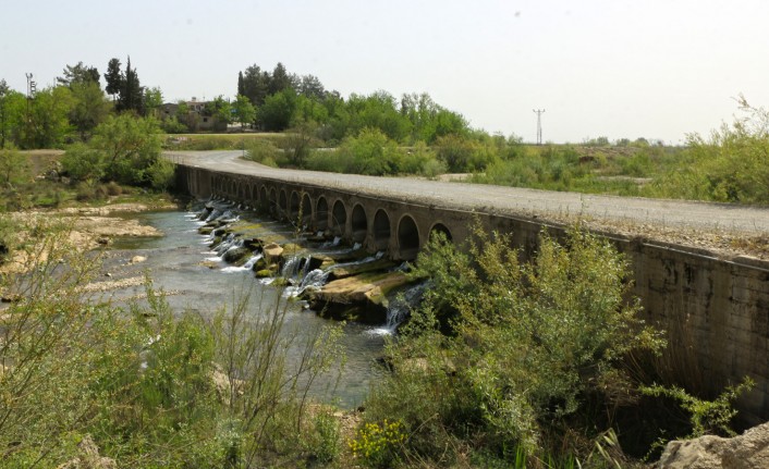 Büyükşehir Türkoğlu’na 100 Metrelik Yeni Köprü İnşa Ediyor